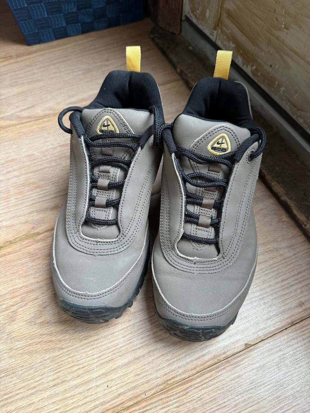 Vintage Nike ACG Women's Waterproof Trail Hiking Shoes